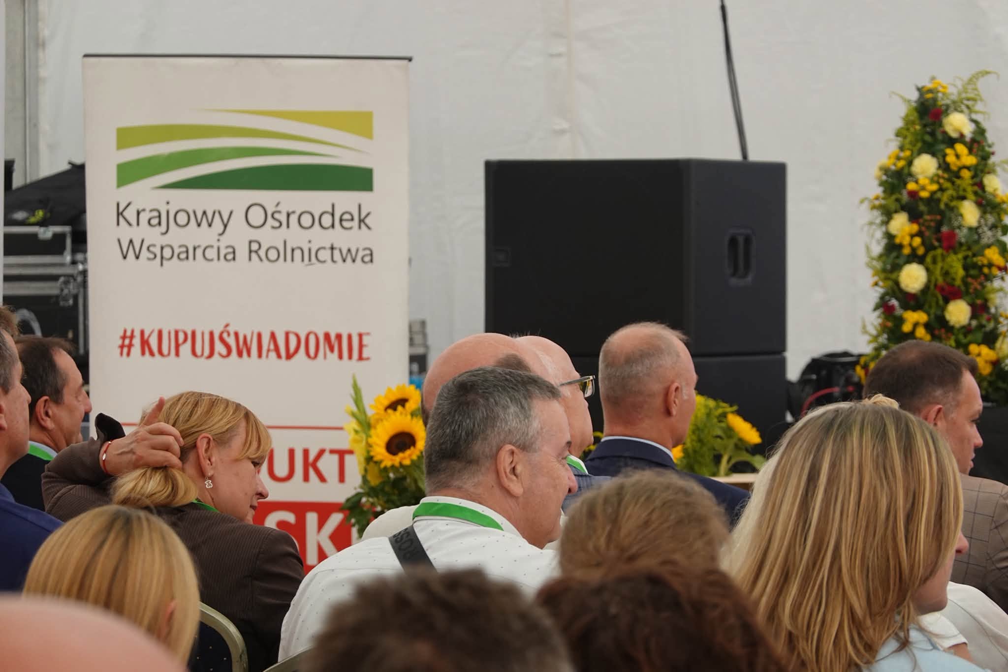 Rolnik z satelitą, krowa pod cyfrowym nadzorem. W Kietrzu pokazują, skąd bierze się nasze jedzenie
