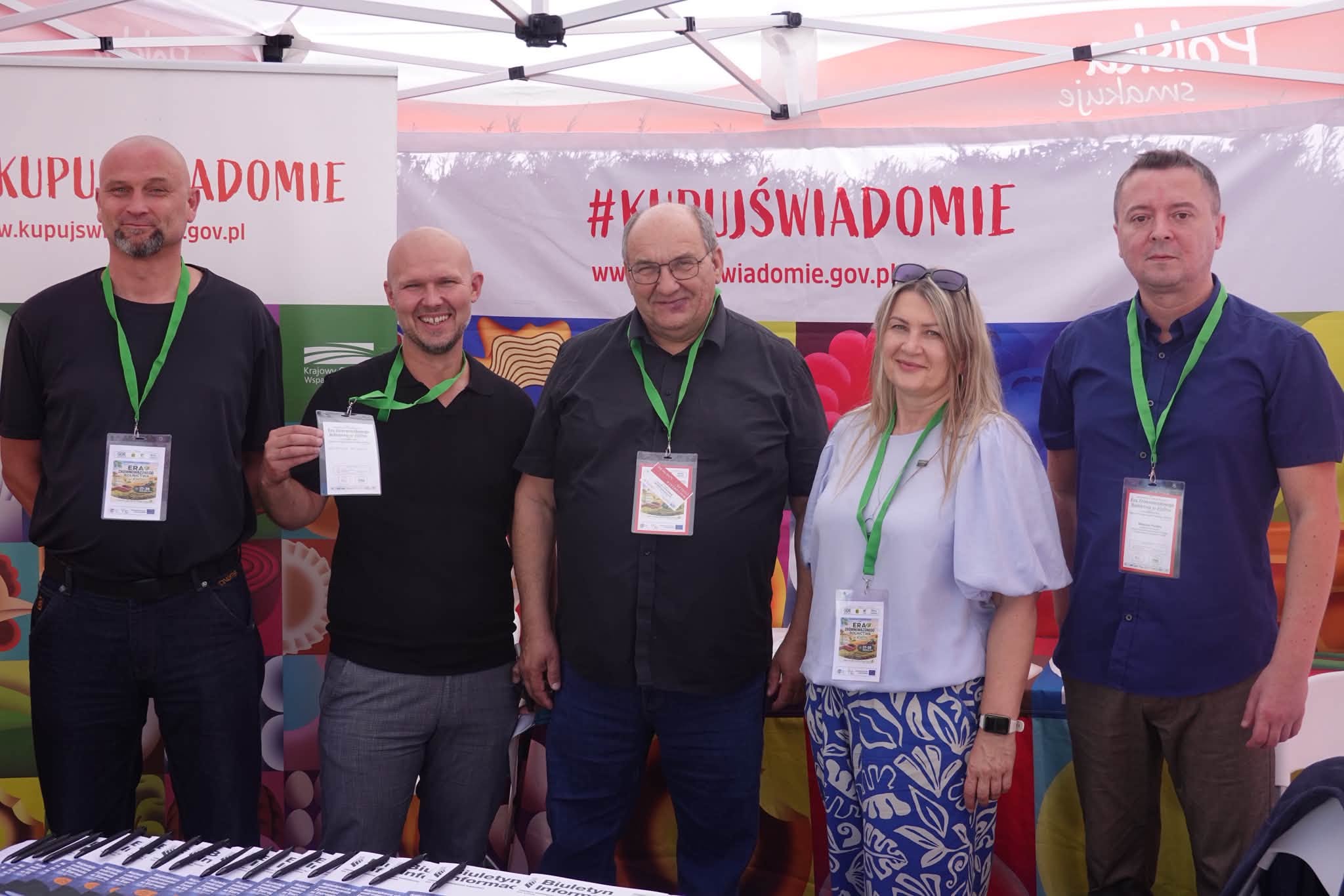 Rolnik z satelitą, krowa pod cyfrowym nadzorem. W Kietrzu pokazują, skąd bierze się nasze jedzenie