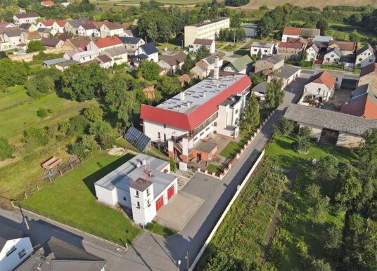 Pięć mieszkań zamiast miejsca w instytucji. W Racławicach Śląskich powstanie nowy dom dla osób potrzebujących wsparcia