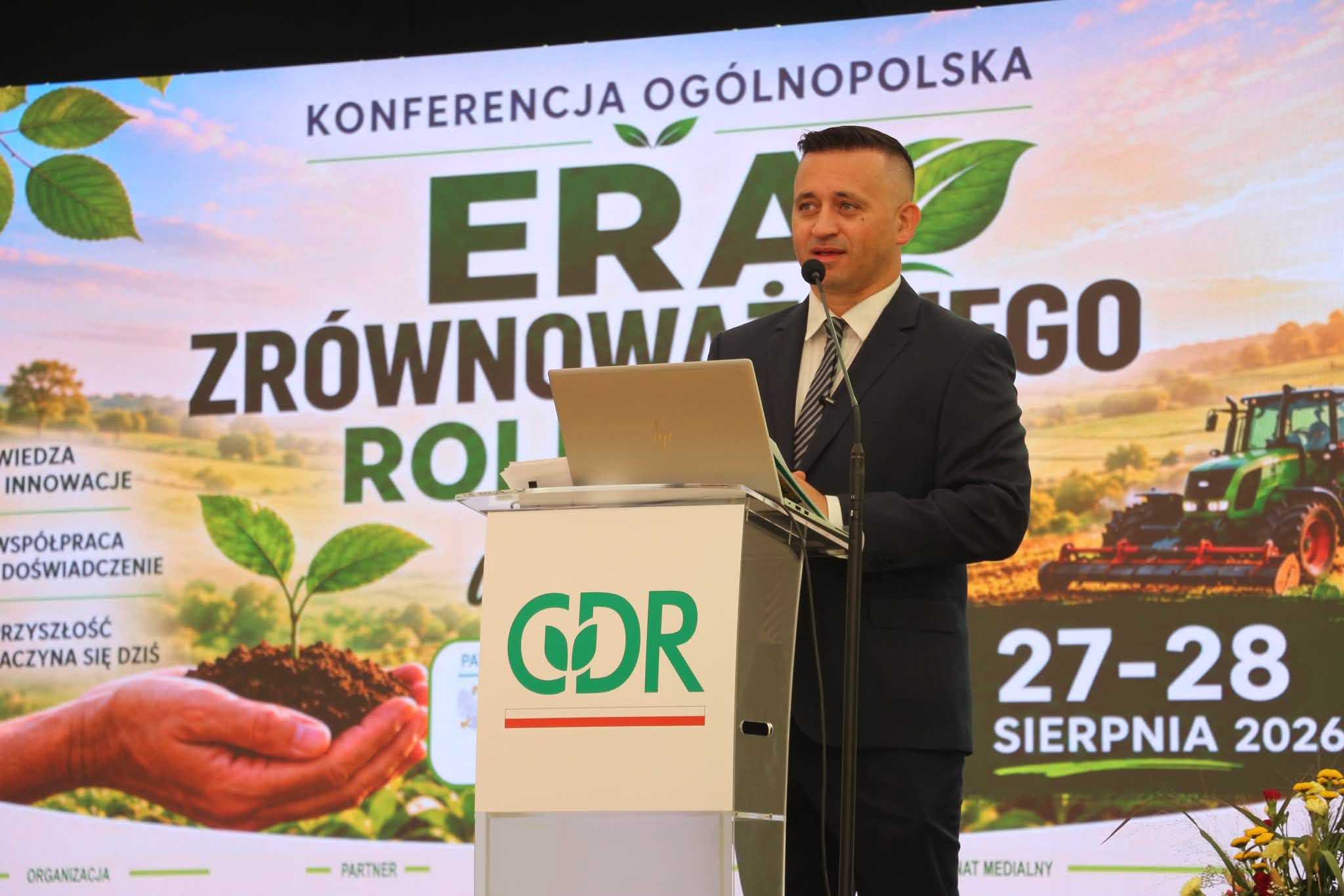 Rolnik z satelitą, krowa pod cyfrowym nadzorem. W Kietrzu pokazują, skąd bierze się nasze jedzenie