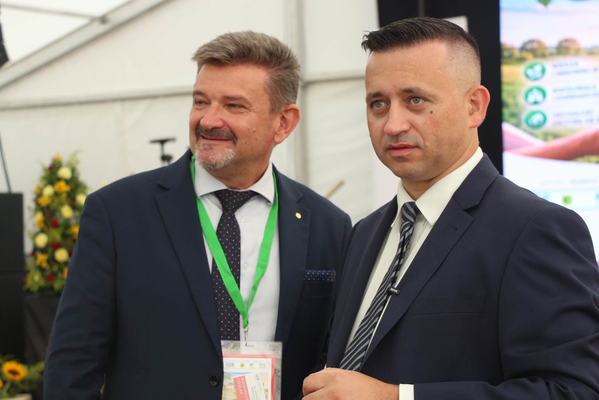 Rolnik z satelitą, krowa pod cyfrowym nadzorem. W Kietrzu pokazują, skąd bierze się nasze jedzenie