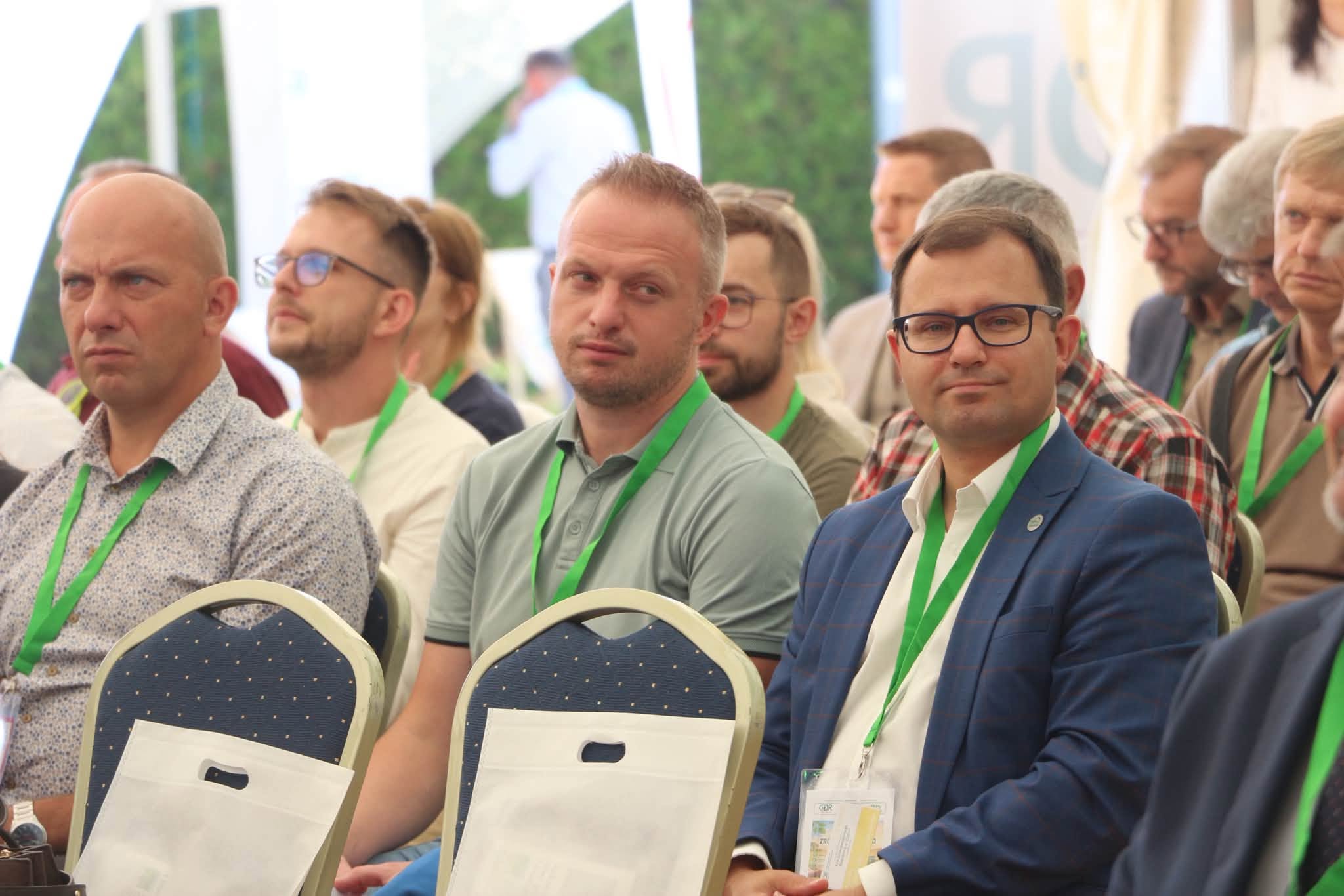 Rolnik z satelitą, krowa pod cyfrowym nadzorem. W Kietrzu pokazują, skąd bierze się nasze jedzenie