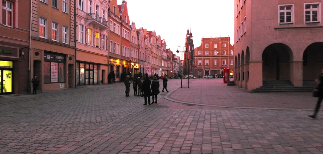 Tu powinniśmy szukać naszych emigrantów. Strzelce, Kędzierzyn-Koźle, Kluczbork i opolskie wsie nadal oddają ludzi zagranicy Tu powinniśmy szukać naszych emigrantów. Strzelce, Kędzierzyn-Koźle, Kluczbork i opolskie wsie nadal oddają ludzi zagranicy