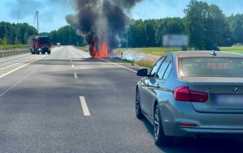 Policjanci byli tam, gdzie liczyły się sekundy. Dwie historie z opolskich dróg Policjanci byli tam, gdzie liczyły się sekundy. Dwie historie z opolskich dróg
