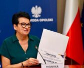 Pół miliona dla urzędników. Powodzianie nie stracili ani złotówki, ale afera już płynie