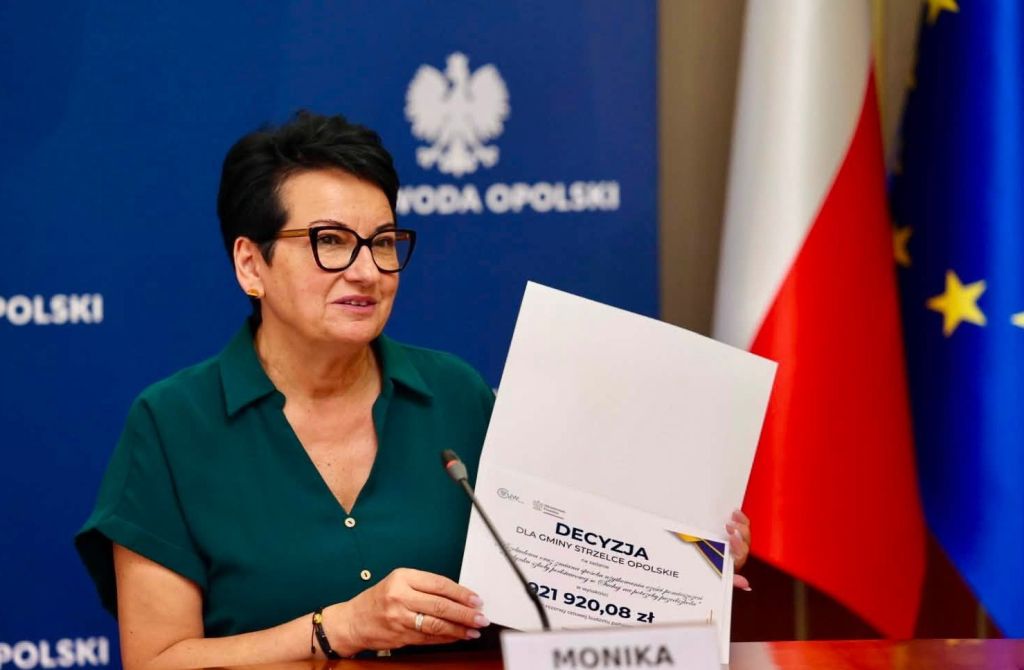 Pół miliona dla urzędników. Powodzianie nie stracili ani złotówki, ale afera już płynie