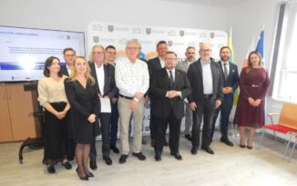 Osiem opolskich firm dostało 8,2 mln zł. Będą badać depresję, zabezpieczać magazyny energii i sterować żurawiem z lądu Osiem opolskich firm dostało 8,2 mln zł. Będą badać depresję, zabezpieczać magazyny energii i sterować żurawiem z lądu
