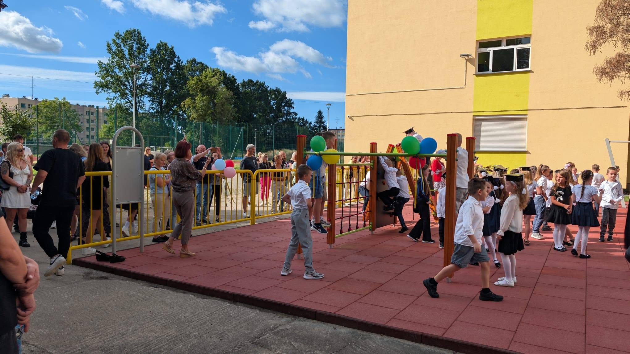 Wakacje się skończyły. Policja liczy wypadki, szkoły uczniów. Teraz najważniejsza jest bezpieczna droga