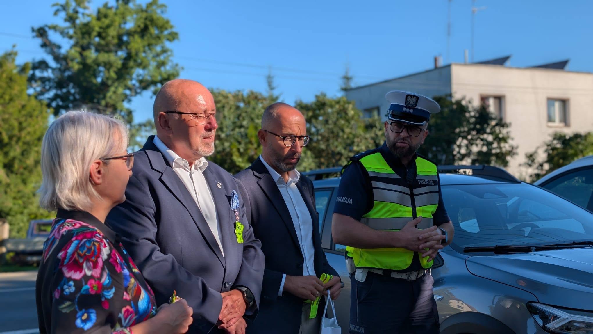Wakacje się skończyły. Policja liczy wypadki, szkoły uczniów. Teraz najważniejsza jest bezpieczna droga