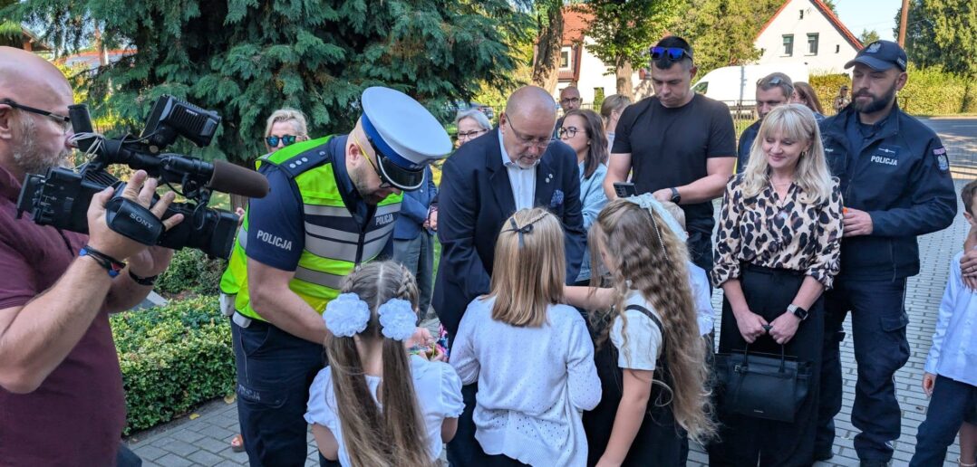 Wakacje się skończyły. Policja liczy wypadki, szkoły uczniów. Teraz najważniejsza jest bezpieczna droga Wakacje się skończyły. Policja liczy wypadki, szkoły uczniów. Teraz najważniejsza jest bezpieczna droga