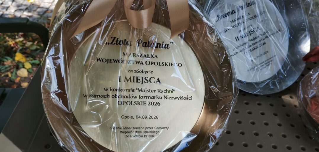 Majster Kuchni z patelnią i chochlą. Drugi dzień święta na Placu Wolności Majster Kuchni z patelnią i chochlą. Drugi dzień święta na Placu Wolności