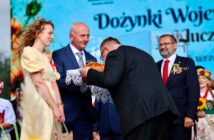 Kluczbork pachnie dziś chlebem. Dożynki to nie dekoracja, ale opowieść o pracy i wspólnocie Kluczbork pachnie dziś chlebem. Dożynki to nie dekoracja, ale opowieść o pracy i wspólnocie
