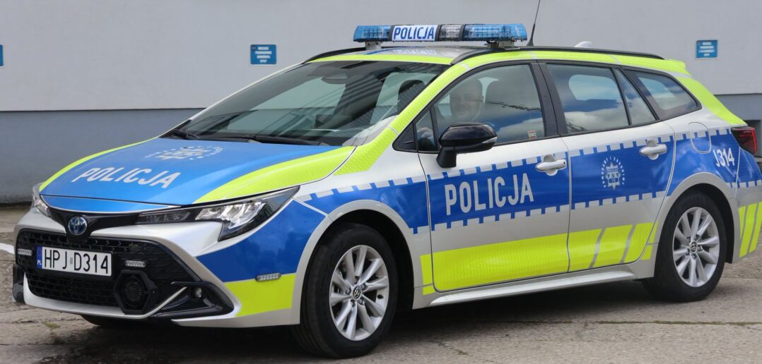 18 nowych radiowozów. I bardzo dobrze, bo policjant nie powinien gonić przestępcy gratem 18 nowych radiowozów. I bardzo dobrze, bo policjant nie powinien gonić przestępcy gratem