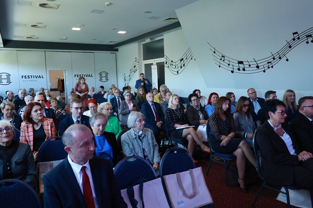 Opolszczyzna się starzeje. Seniorzy nie mogą czekać, aż skończą się konferencje