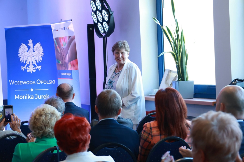 Opolszczyzna się starzeje. Seniorzy nie mogą czekać, aż skończą się konferencje