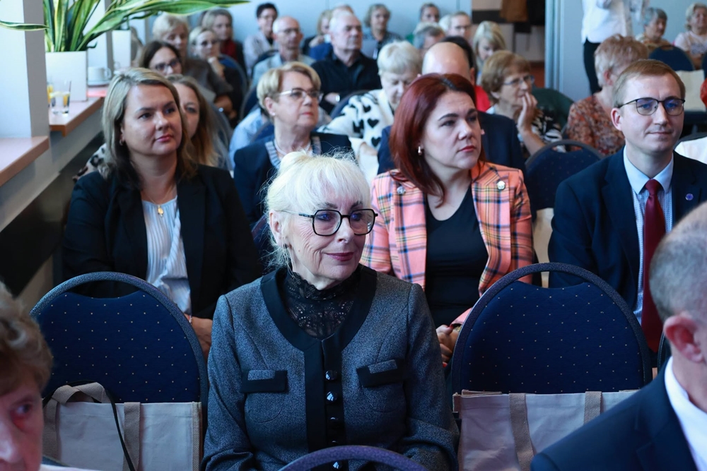 Opolszczyzna się starzeje. Seniorzy nie mogą czekać, aż skończą się konferencje