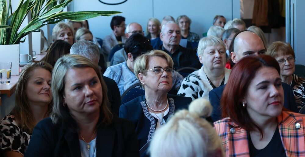 Opolszczyzna się starzeje. Seniorzy nie mogą czekać, aż skończą się konferencje Opolszczyzna się starzeje. Seniorzy nie mogą czekać, aż skończą się konferencje
