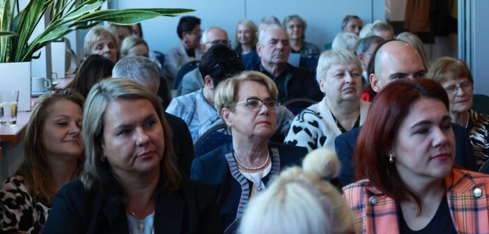 Opolszczyzna się starzeje. Seniorzy nie mogą czekać, aż skończą się konferencje
