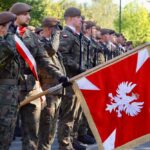 Przy pomniku Armii Krajowej stanęły: uczestniczka Powstania Warszawskiego i niemiecka konsul. W Opolu uczczono Polskie Państwo Podziemne