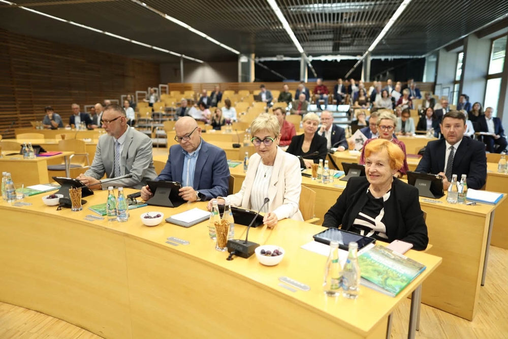 Czochara ogłasza katastrofę. Marszałek mówi: porodówka zostaje