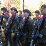 Przy pomniku Armii Krajowej stanęły: uczestniczka Powstania Warszawskiego i niemiecka konsul. W Opolu uczczono Polskie Państwo Podziemne