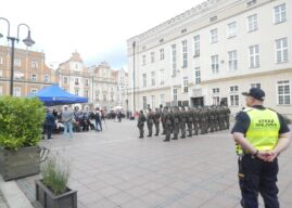 Patriotyzm nie polega na staniu pod sztandarem. Polega na tym, by Polska była gotowa