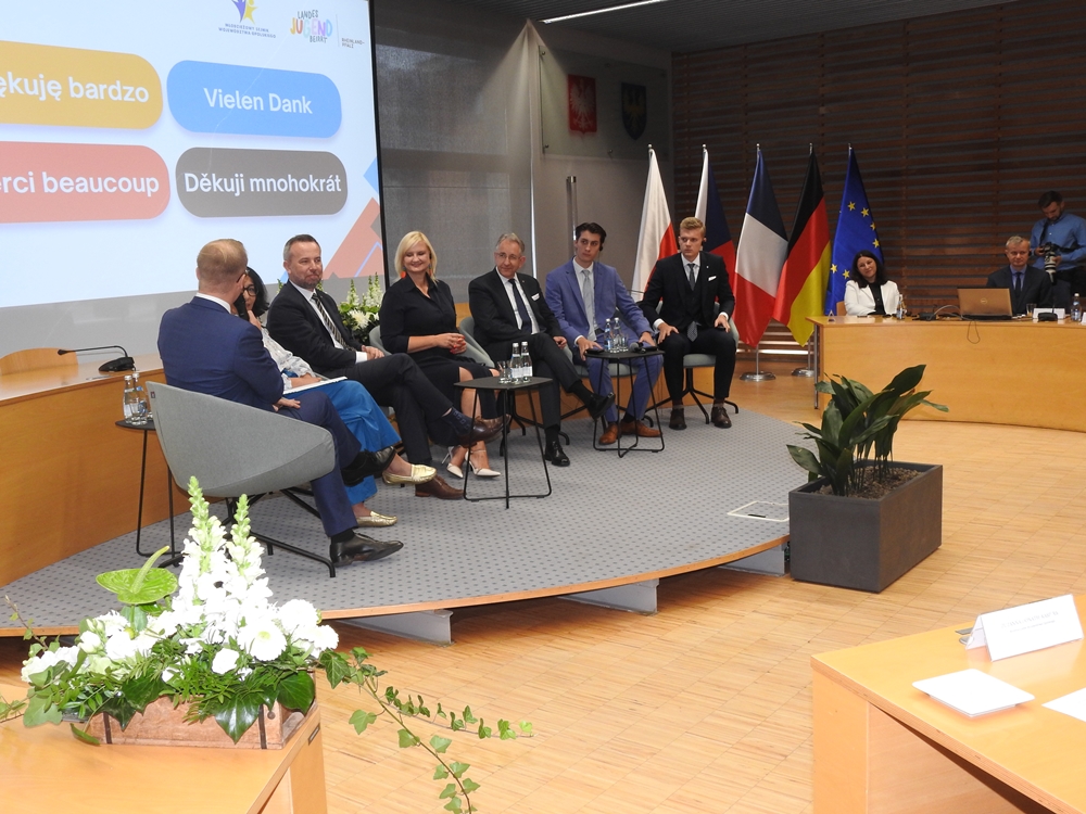 Europa zaczyna się bliżej, niż myślimy. Cztery regiony spotkały się w Opolu