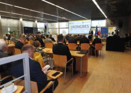 Trudnej historii nie da się wyremontować. Trzeba ją najpierw zrozumieć