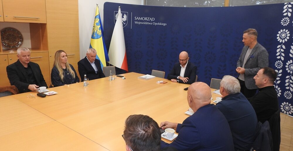 300 tysięcy złotych na sportowe wydarzenia w Opolskiem. Pieniądze trafią do 12 organizacji 300 tysięcy złotych na sportowe wydarzenia w Opolskiem. Pieniądze trafią do 12 organizacji