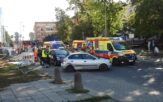 Zderzenie aut w centrum Opola. Samoch&oacute;d potrącił pieszą przy przejściu