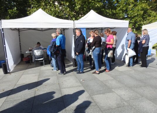 Serce nie ostrzega z wyprzedzeniem. Na placu Kopernika Opolanie sprawdzali, czy mają powód do niepokoju