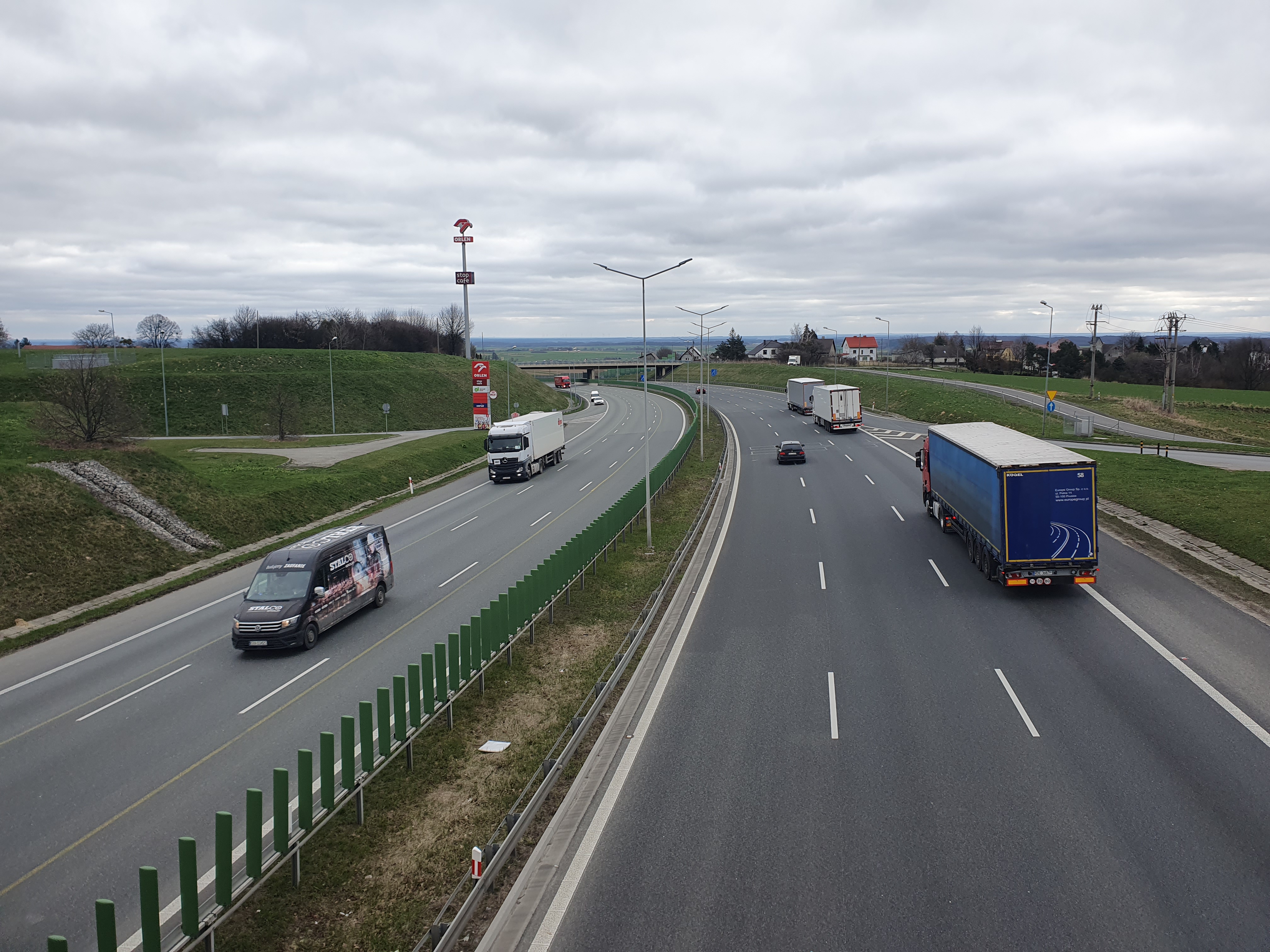 A4 ma być cichsza dla sąsiadów. Dziewięć firm chce postawić ekrany