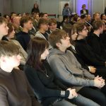 Kto kształtuje poglądy dzieci? W Opolu o radykalizacji młodzieży i bezpieczeństwie w sieci