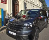 Do lekarza i urzędu bez bariery dojazdu. Powiat oleski ma nowego busa