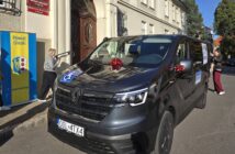 Do lekarza i urzędu bez bariery dojazdu. Powiat oleski ma nowego busa