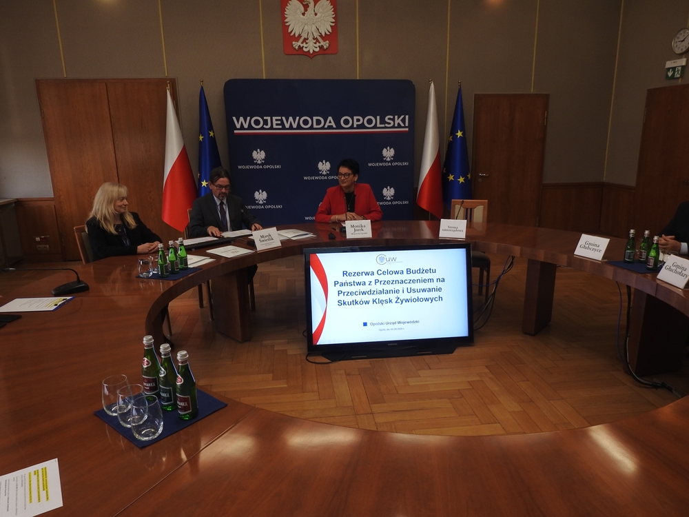 Powódź trwała kilka dni. Odbudowa potrwa lata. Kolejne 16,6 mln zł dla opolskich samorządów