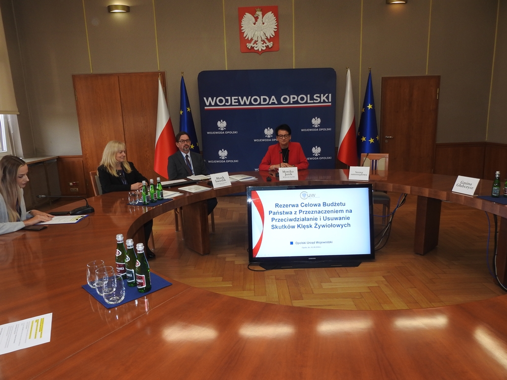 Powódź trwała kilka dni. Odbudowa potrwa lata. Kolejne 16,6 mln zł dla opolskich samorządów