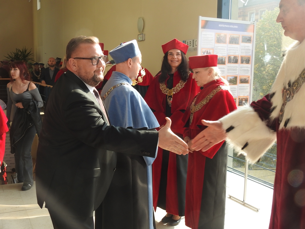 Blisko cztery tysiące nowych studentów. Uniwersytet Opolski rozpoczyna rok z ambicjami i konkretnymi zobowiązaniami