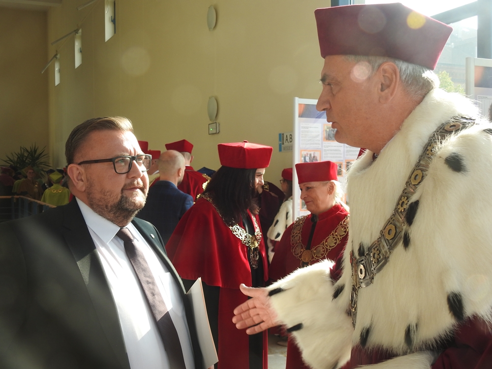 Blisko cztery tysiące nowych studentów. Uniwersytet Opolski rozpoczyna rok z ambicjami i konkretnymi zobowiązaniami