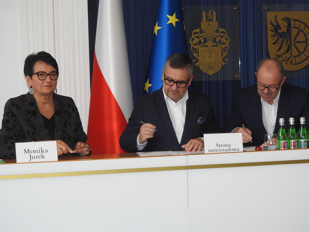 Dodatkowe 9,27 mln zł na drogi Opolszczyzny. Pieniądze trafią na 17 remontów